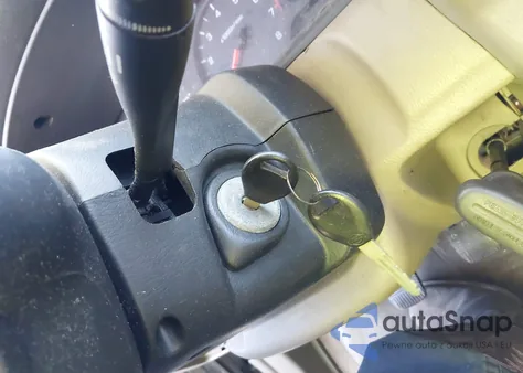 2001 Nissan Frontier Xe z USA, uszkodzony, nr VIN 1N6DD26S81C404154